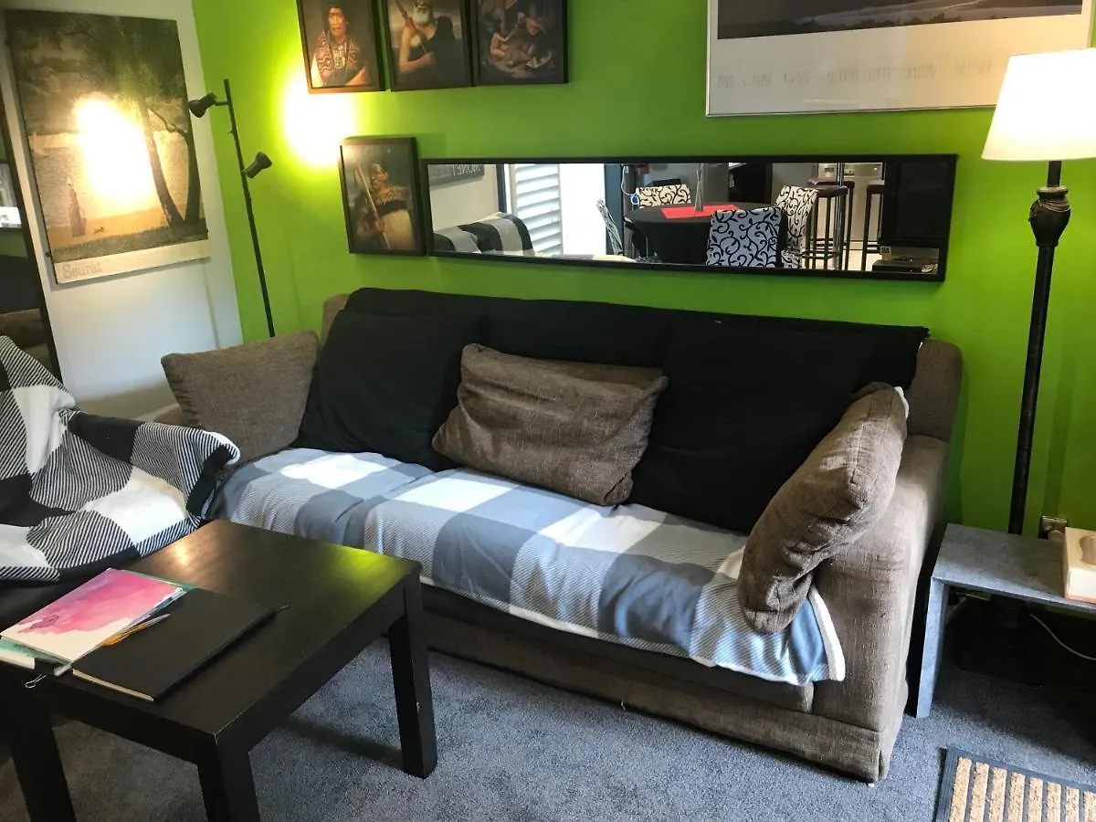Pryor Haven Chalet Green Retreat In A Lovely Place Christchurch Yeni Zelanda